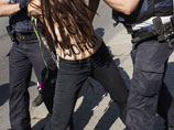 -  Femen     :      