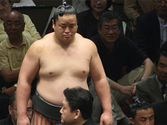 Синичи Судзукава по прозвищу Вакакирин. Фото с сайта japan-sumo.ru