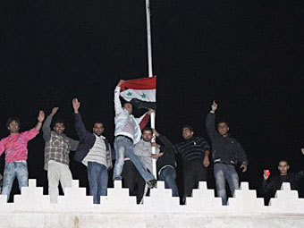       12  2011 .  ©AFP