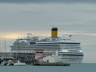  Costa Concordia.   saralapappa   Wikipedia.org