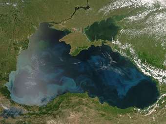    .  NASA/MODIS Rapid Response Team