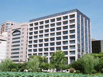  Yomiuri Shimbun    wikipedia.org