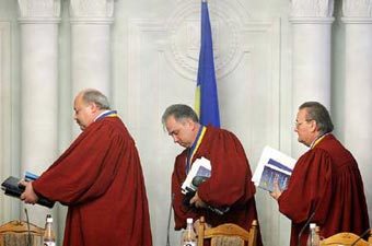    .  Reuters